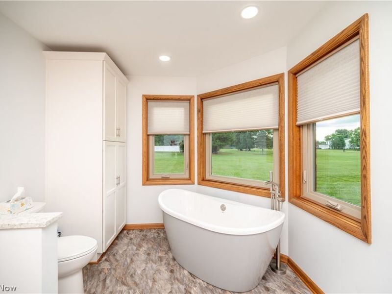 405 Airport Drive NW, Warren, OH 44481 Photo 26