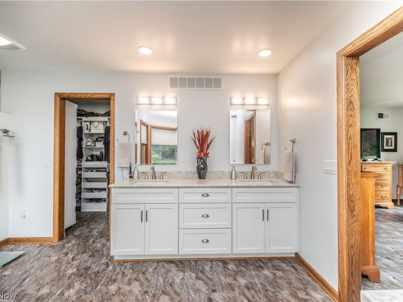 405 Airport Drive NW, Warren, OH 44481 Photo 27