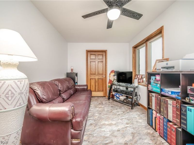 405 Airport Drive NW, Warren, OH 44481 Photo 33