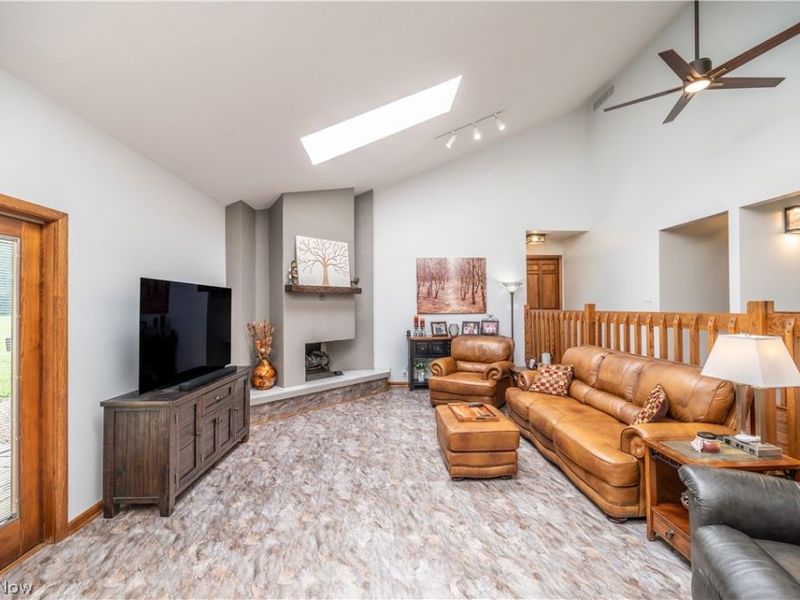 405 Airport Drive NW, Warren, OH 44481 Photo 7