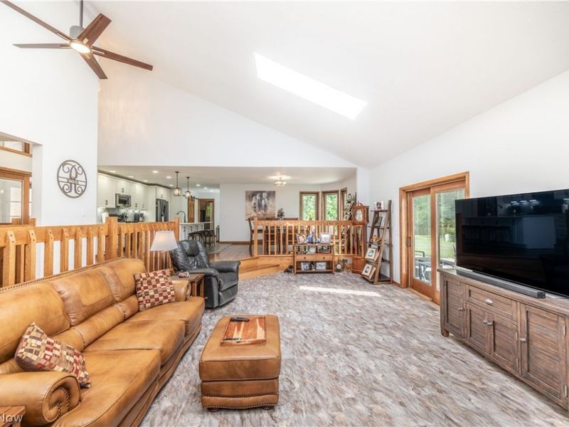 405 Airport Drive NW, Warren, OH 44481 Photo 8