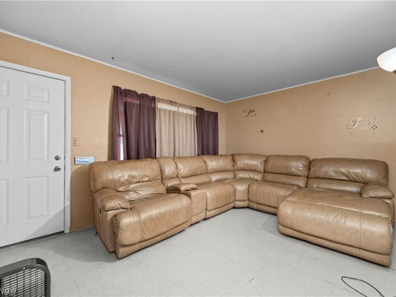 7800 Denison Avenue, Cleveland, OH 44102 Photo 2
