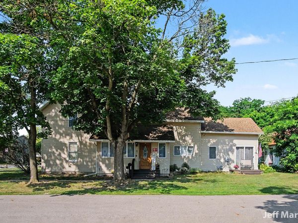 301 N Clay Street, Greenville, MI 48838