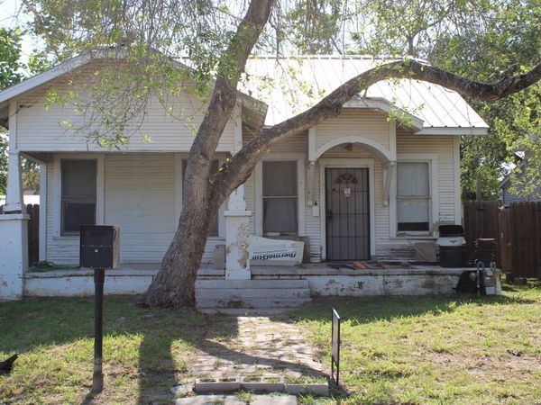 707 ORMAND ST, Pleasanton, TX 78064
