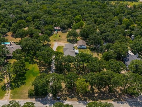 212 Circle Drive, Alvarado, TX 76009