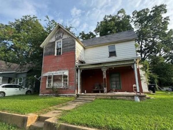 401 W Texas Street , Denison, TX 75020
