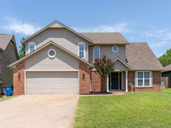 9109 E 88th Court, Tulsa, OK 74133