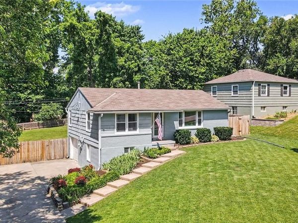 6000 GOODMAN Street, Merriam, KS 66202