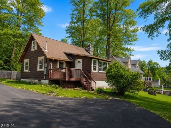 18 Wallkill Dr, Vernon, NJ 07461