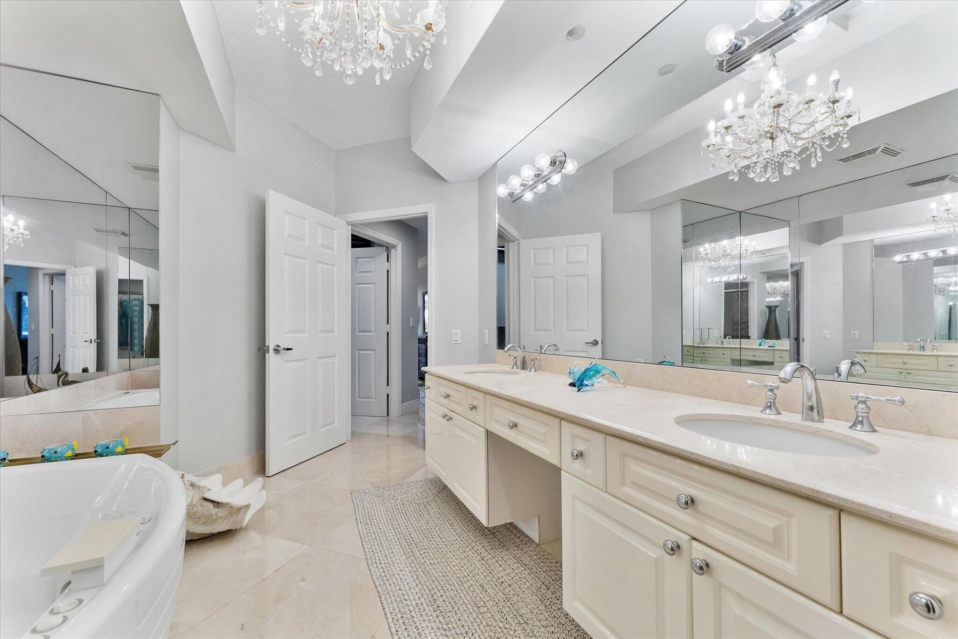 3100 N Ocean Boulevard, Unit 407, Fort Lauderdale, FL 33308 Photo