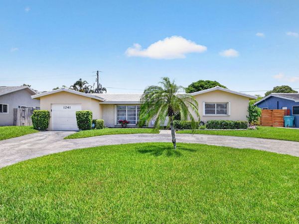1241 SW 28th Avenue, Boynton Beach, FL 33426