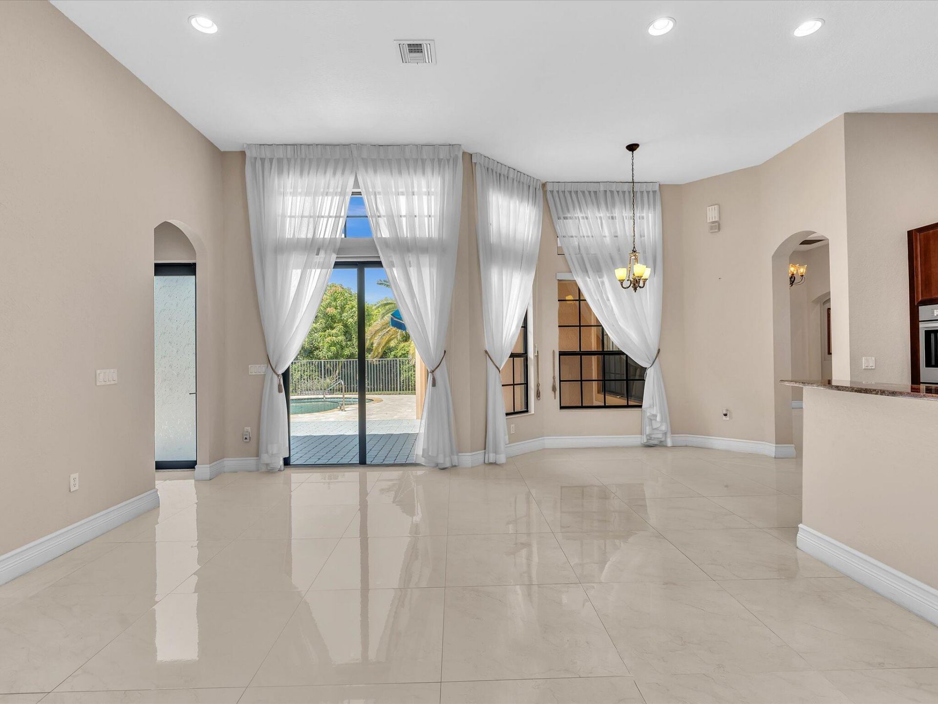 3445 NW 87th Avenue, Hollywood, FL 33024 Photo