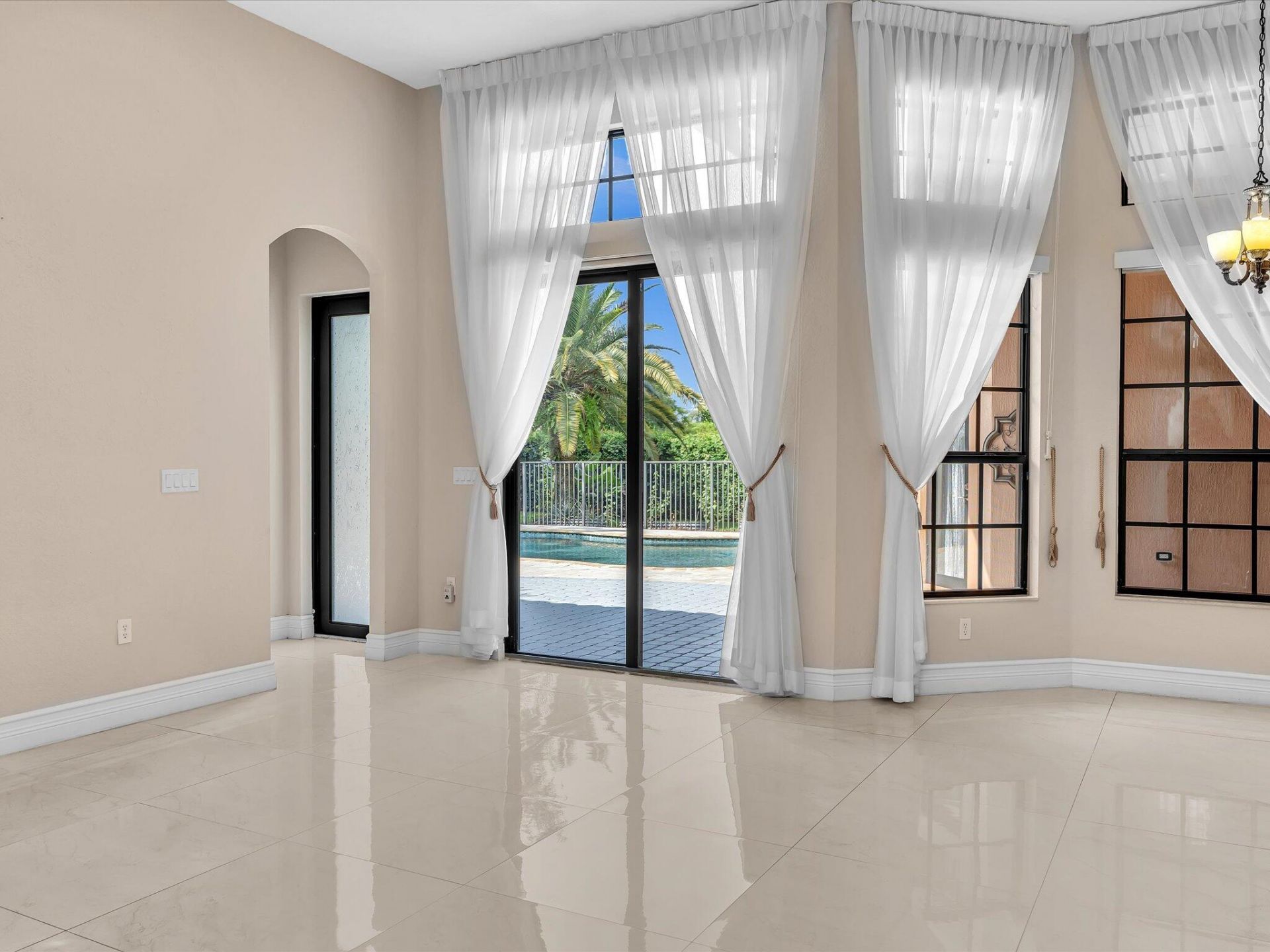 3445 NW 87th Avenue, Hollywood, FL 33024 Photo