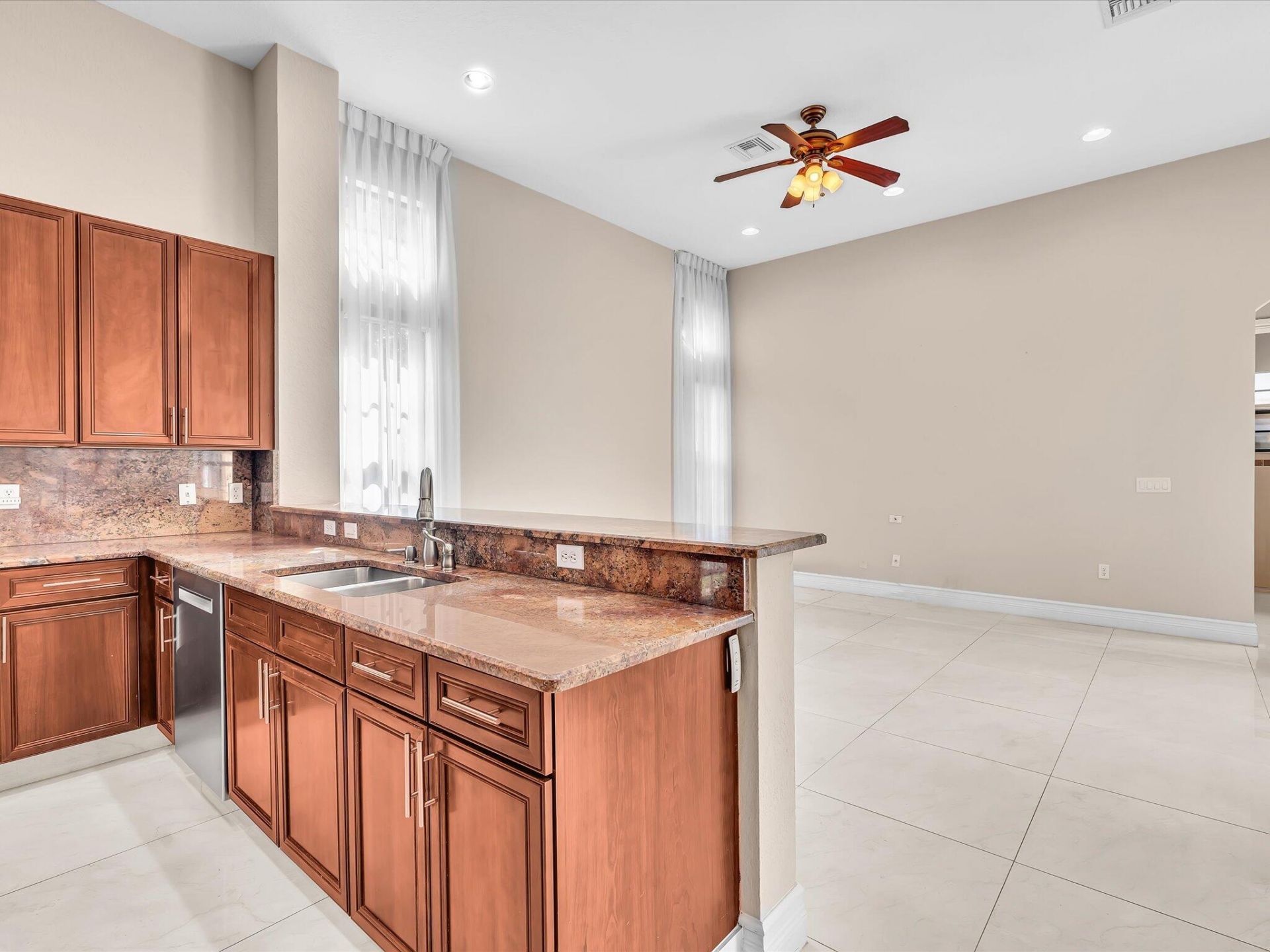 3445 NW 87th Avenue, Hollywood, FL 33024 Photo