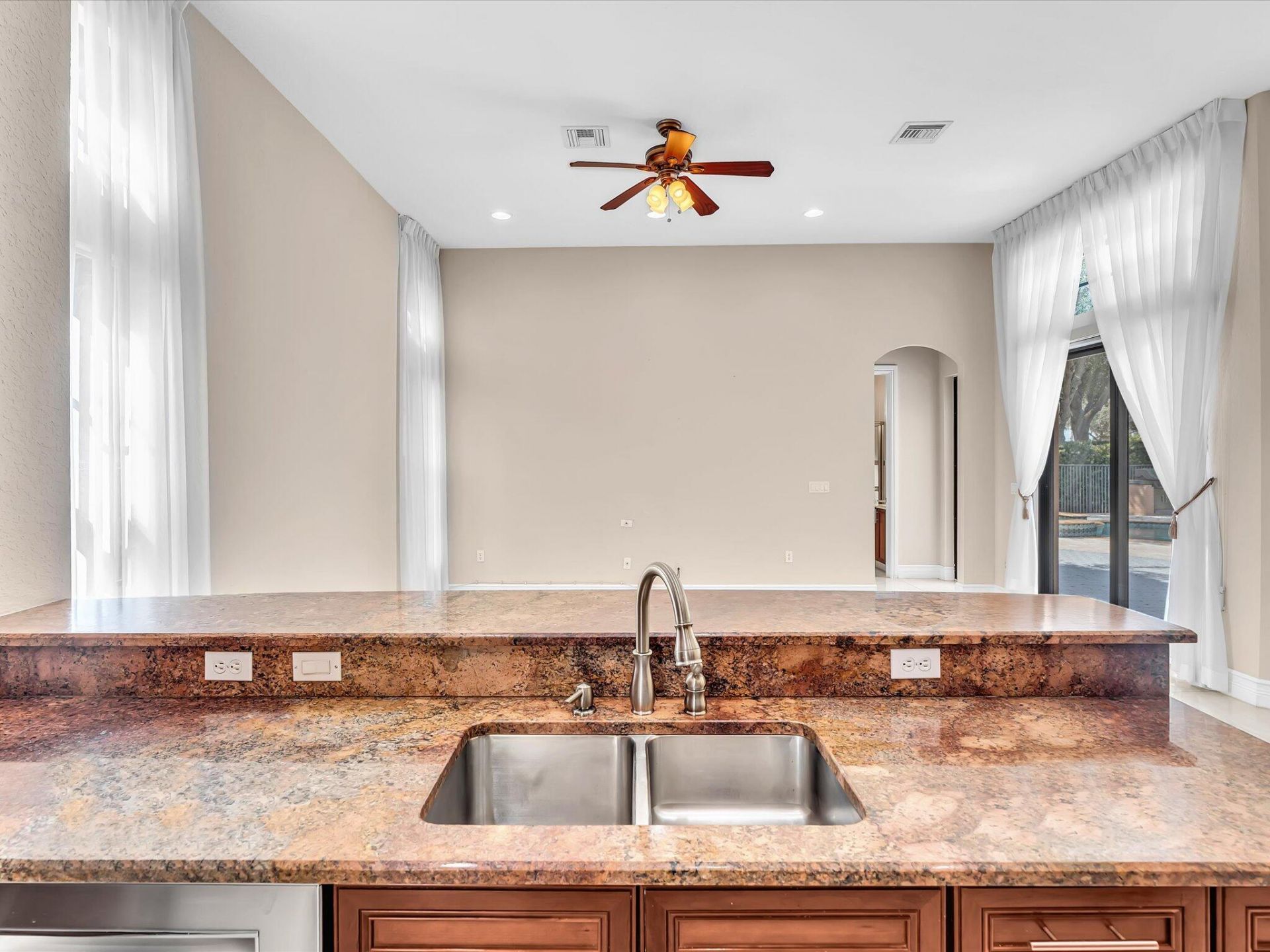 3445 NW 87th Avenue, Hollywood, FL 33024 Photo