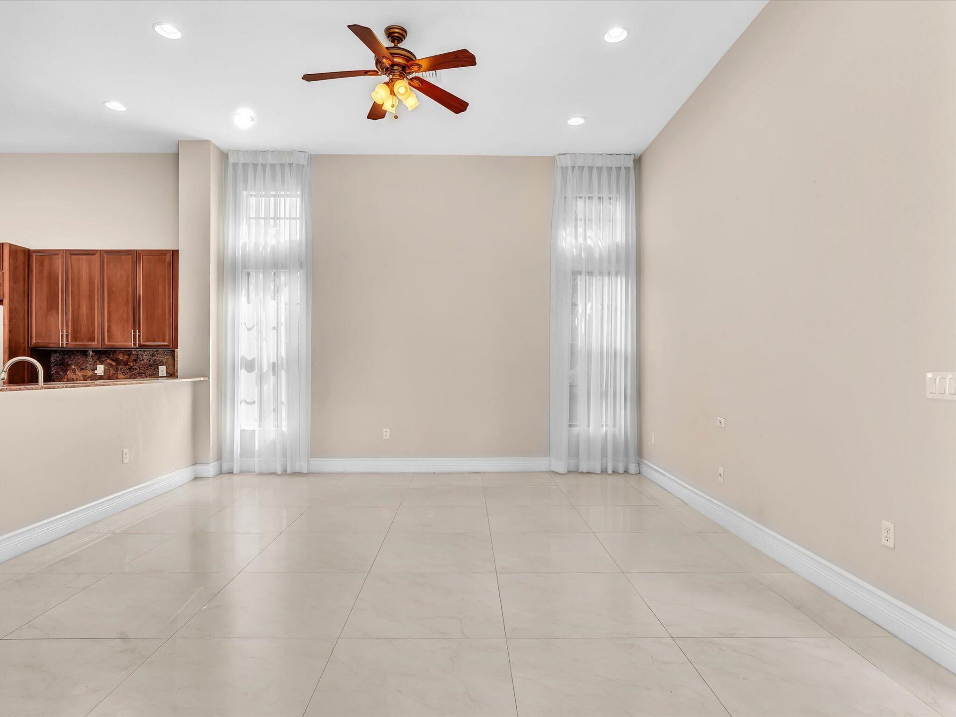 3445 NW 87th Avenue, Hollywood, FL 33024 Photo