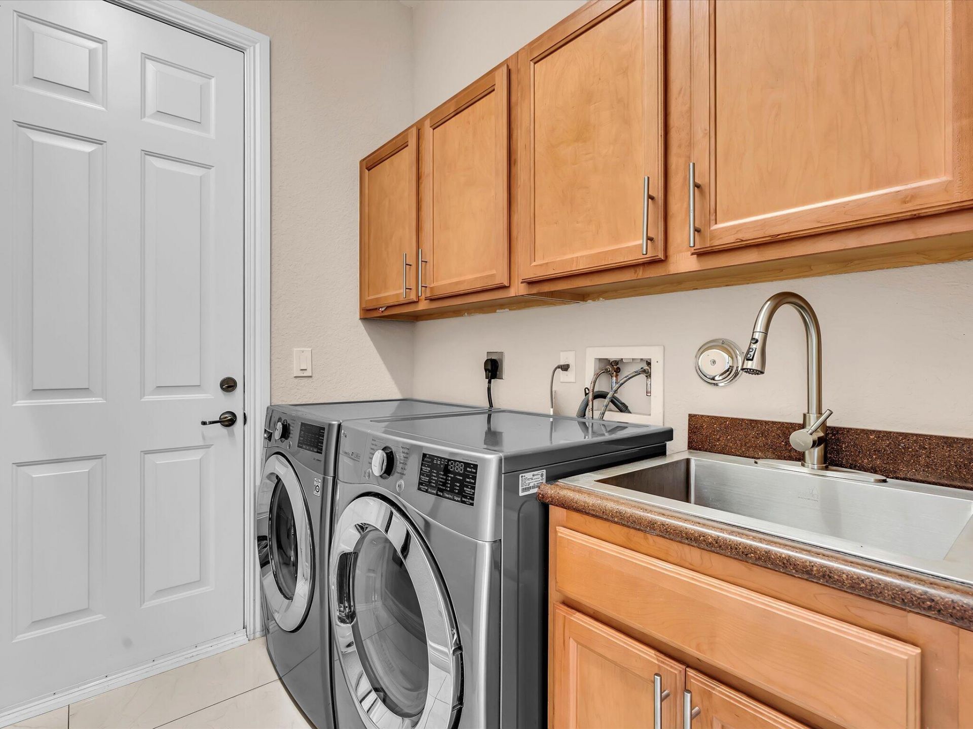 3445 NW 87th Avenue, Hollywood, FL 33024 Photo