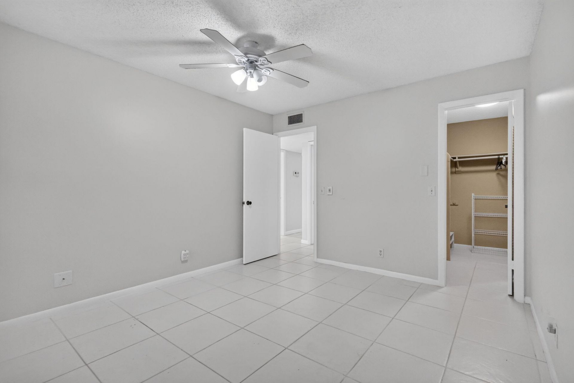 40 Burgundy A, Delray Beach, FL 33484 Photo