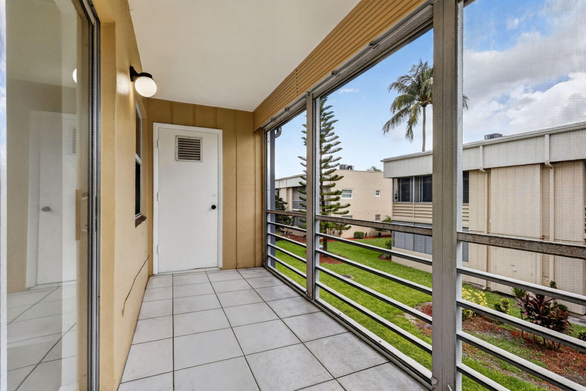 40 Burgundy A, Delray Beach, FL 33484 Photo
