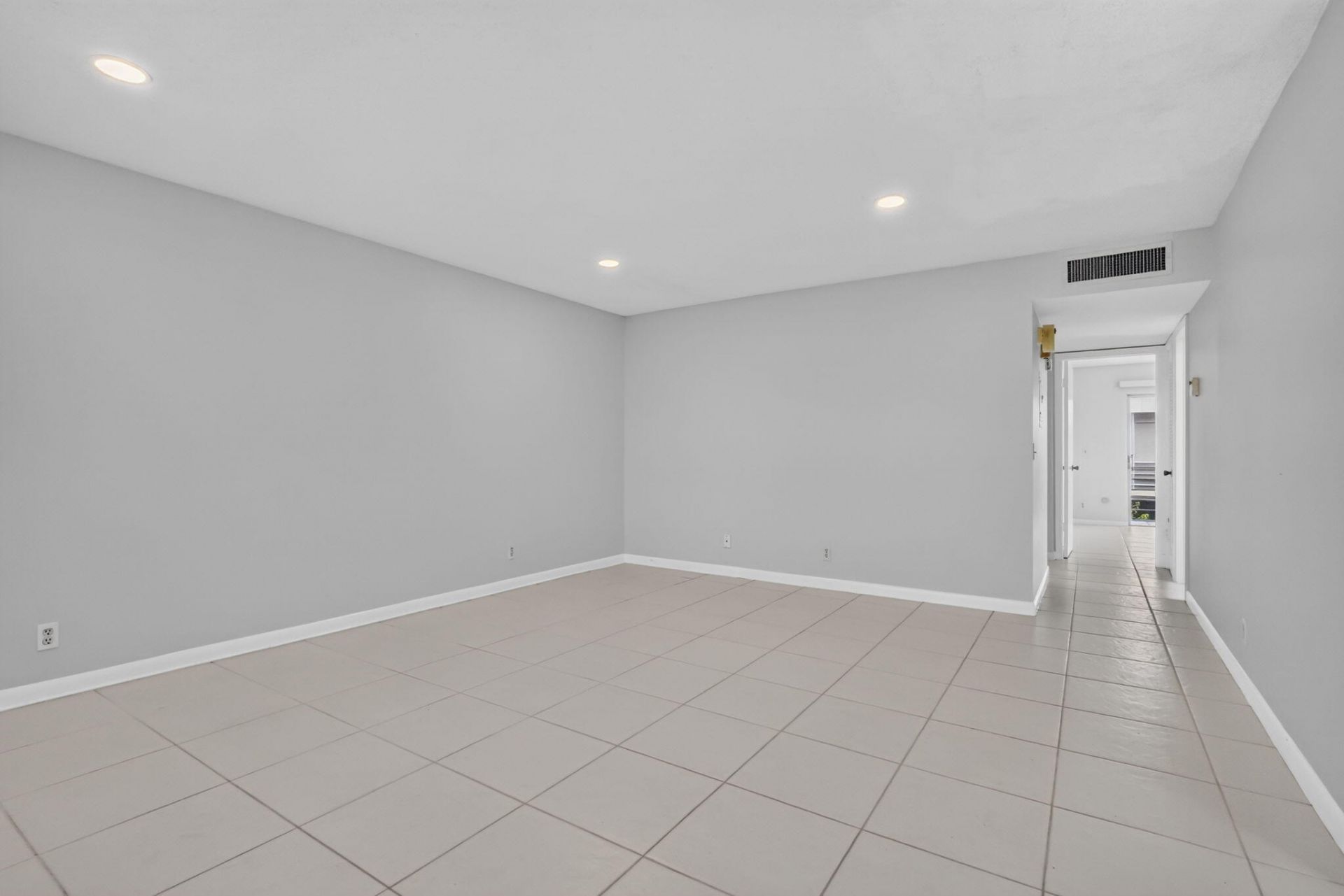 40 Burgundy A, Delray Beach, FL 33484 Photo