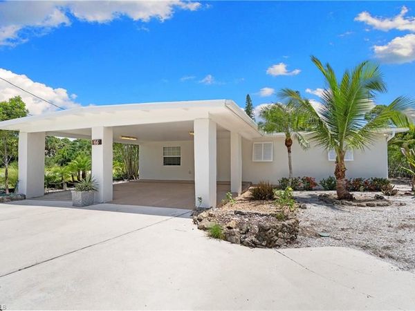 66 River CT , NAPLES, FL 34110