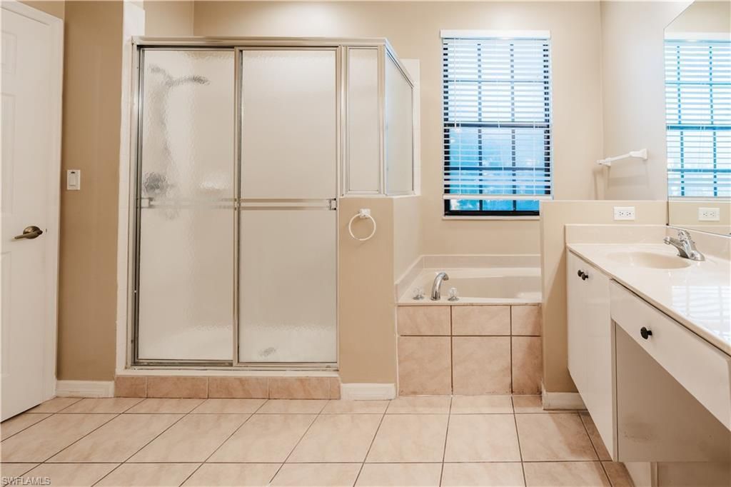 14751 Pinnacle Pl , Unit 343, Naples, FL 34119 Photo