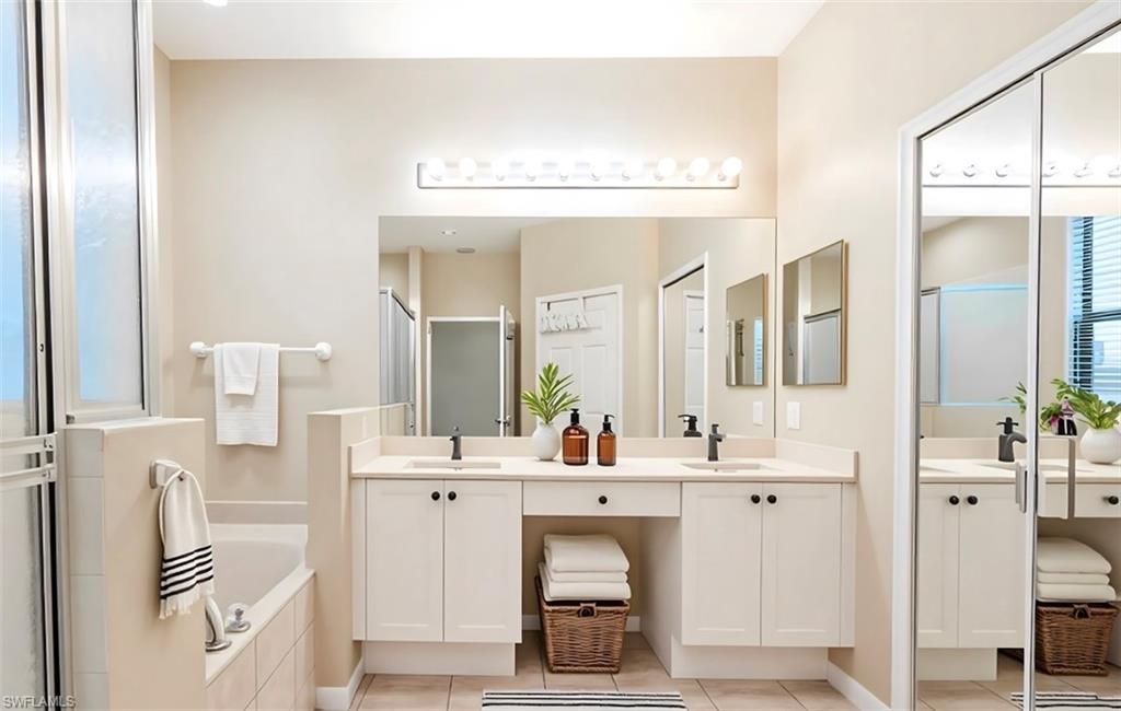 14751 Pinnacle Pl , Unit 343, Naples, FL 34119 Photo