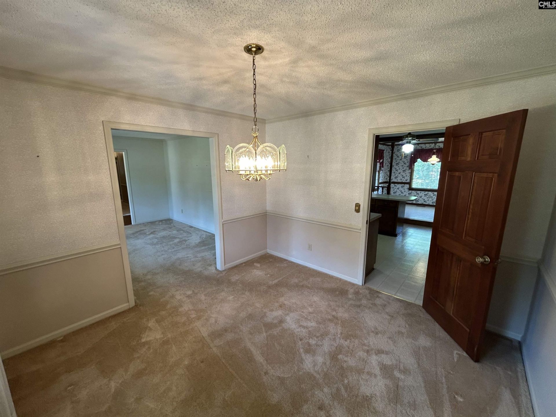 249 Tudor Road  Photo 10