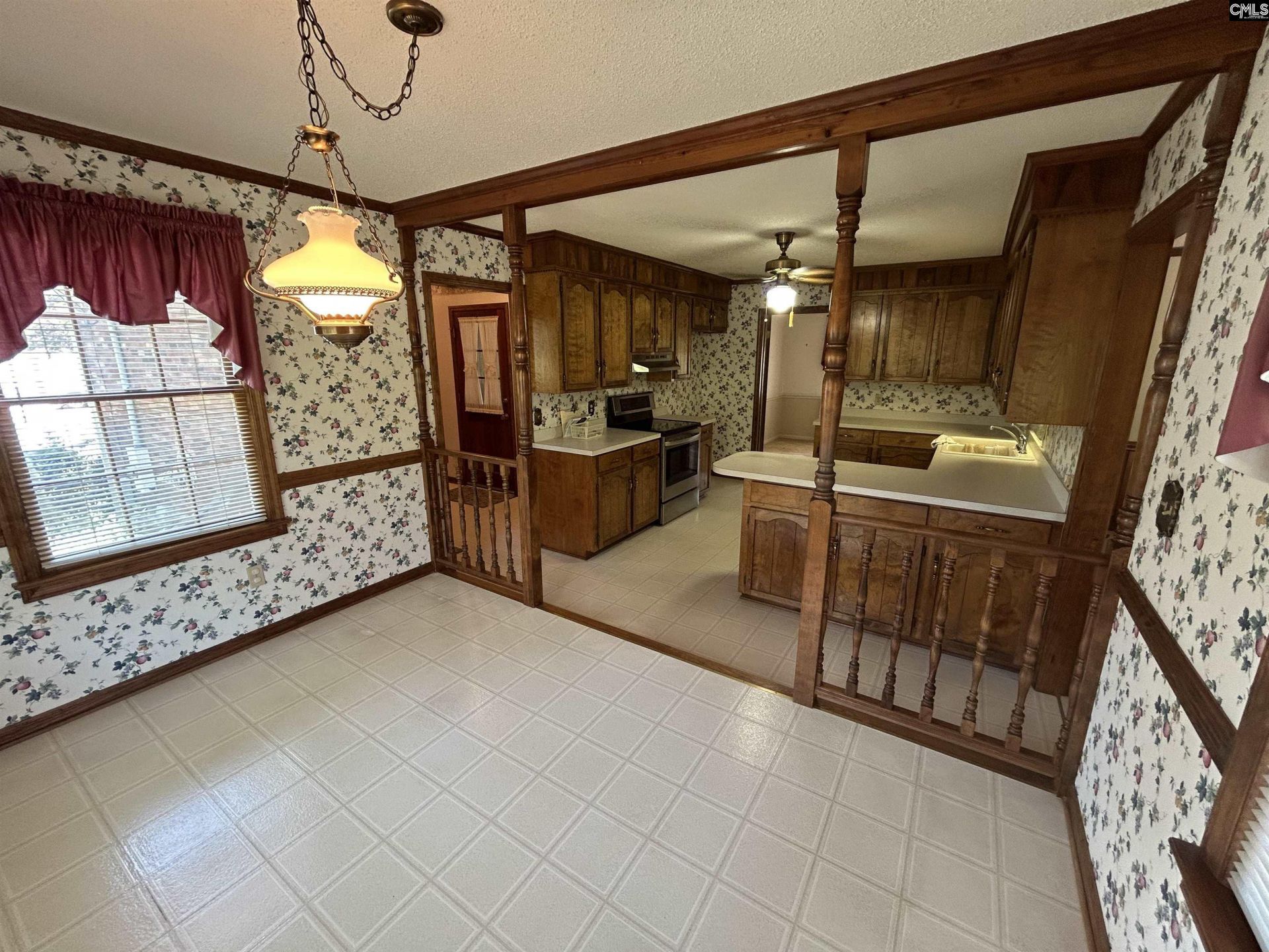 249 Tudor Road  Photo 13