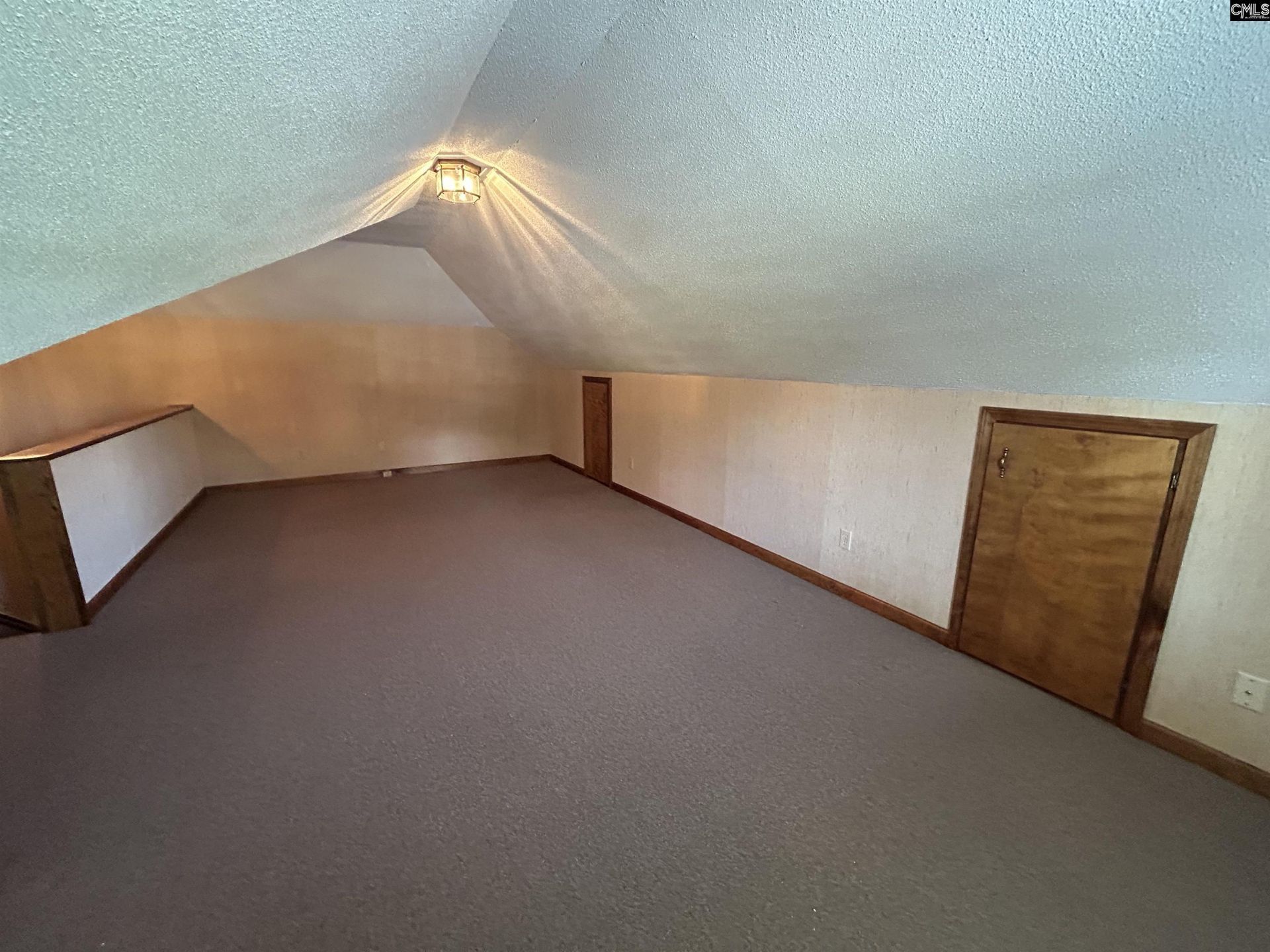 249 Tudor Road  Photo 32