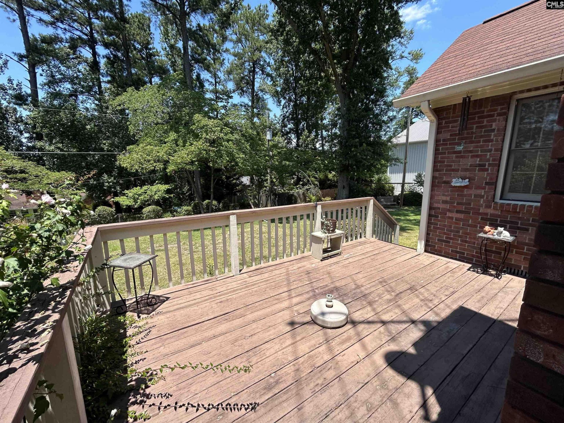 249 Tudor Road  Photo 41