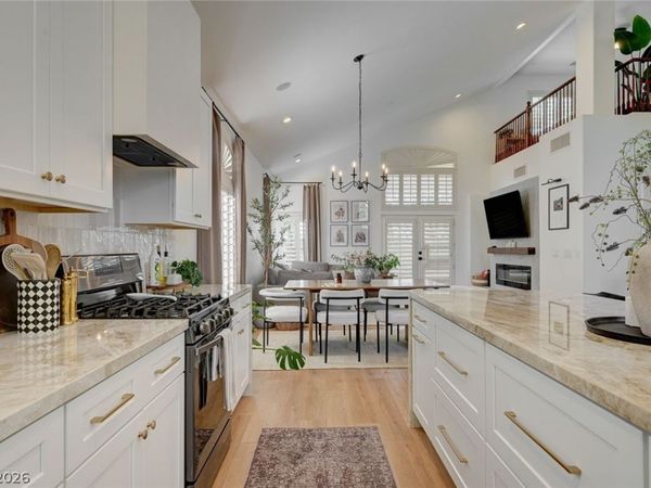 332 Jolly January Avenue , Las Vegas, NV 89183