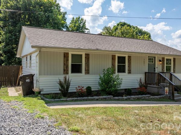 3691 Vantage Heights Circle , Lenoir, NC 28645