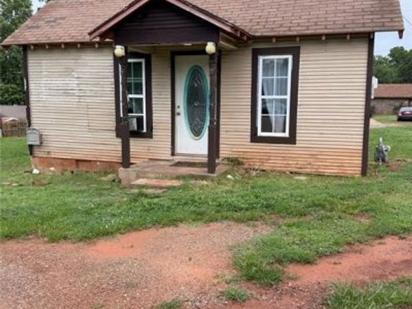 518 E 11th Street, Chandler, OK 74834