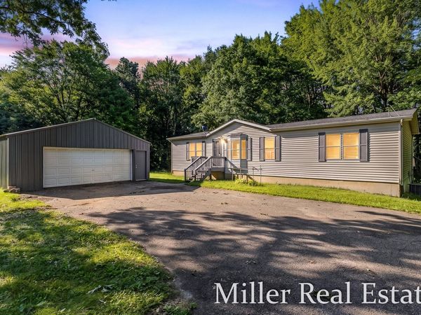 12780 North Avenue, Bellevue, MI 49021
