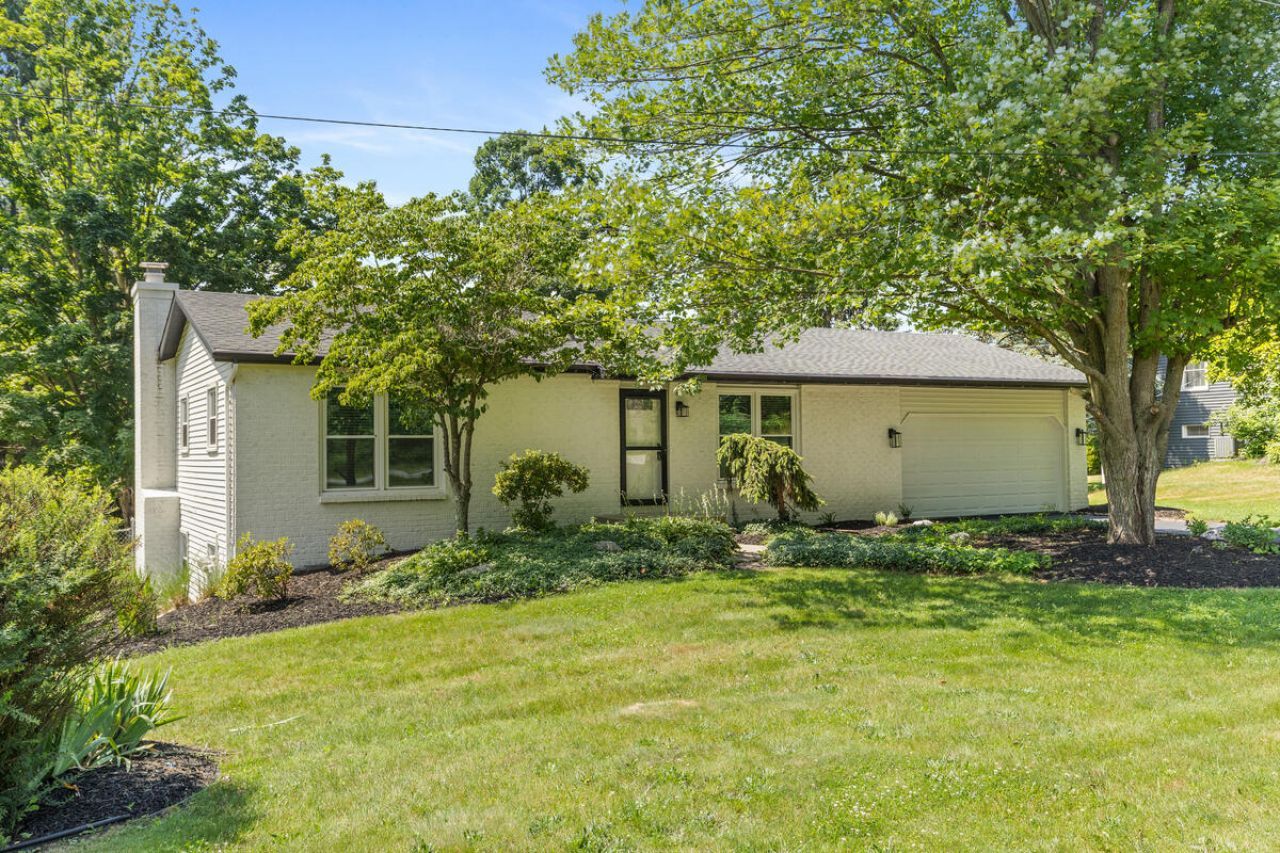 86 7 Mile Road Ne, Comstock Park, MI 49321 Main Photo
