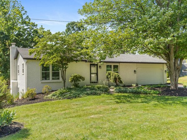 86 7 Mile Road NE, Comstock Park, MI 49321