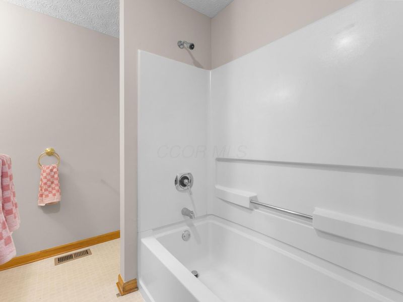 5275 Harlem Road, Galena, OH 43021 Photo 10
