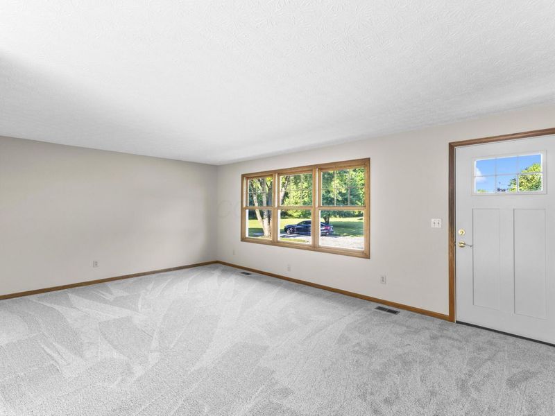 5275 Harlem Road, Galena, OH 43021 Photo 3