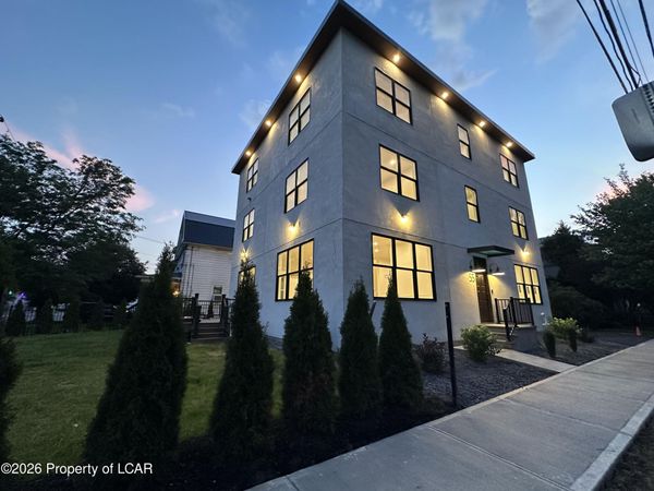 55 Reynolds Street, Kingston, PA 18704