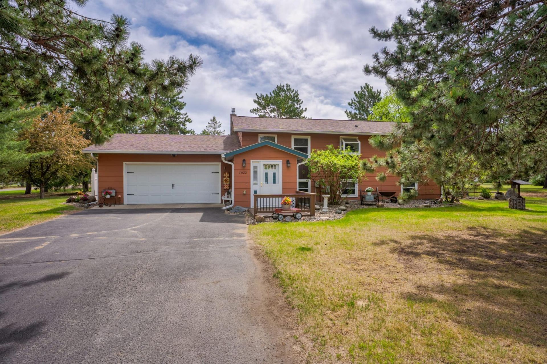 7022 Dickinson Drive NW, Bemidji, MN 56601