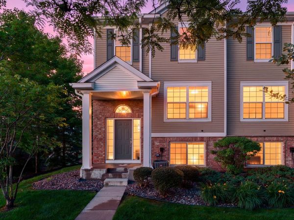 868 Ledgestone Drive, Mahtomedi, MN 55115