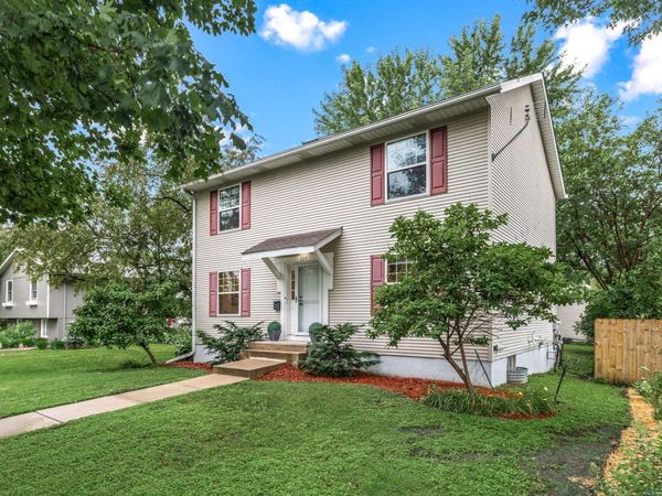 934 Randolph Avenue , Saint Paul, MN 55102