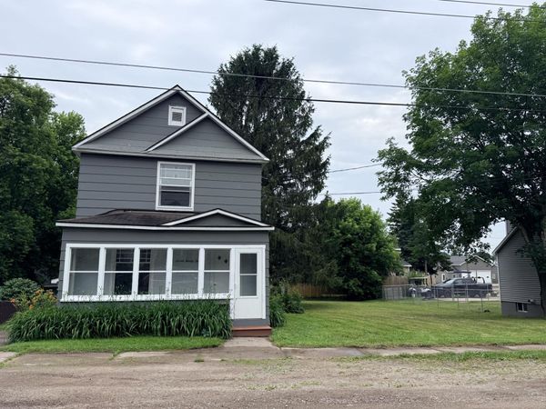 722 Carrie ST, Sault Ste Marie, MI 49783