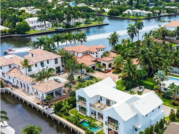 819 Bamboo Lane, Gulf Stream, FL 33483