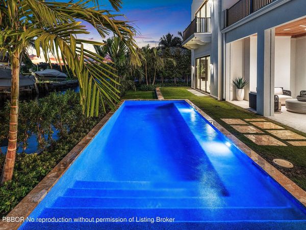 819 Bamboo Lane, Gulf Stream, FL 33483