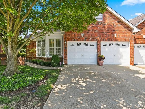 14632 Amberleigh Hill Court, Chesterfield, MO 63017
