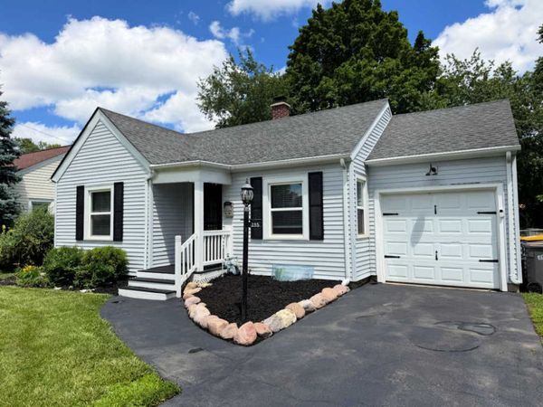 235 S Aldine Street , Elgin, IL 60123