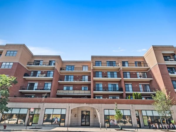 3125 W Fullerton Avenue , Unit 204, Chicago, IL 60647