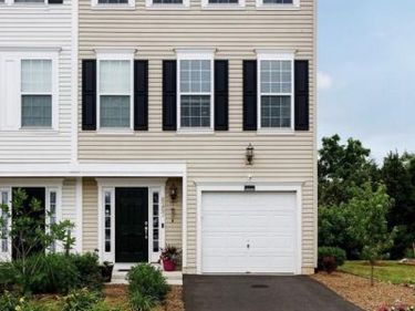 8267 HERITAGE CROSSING COURT, MANASSAS, VA 20109